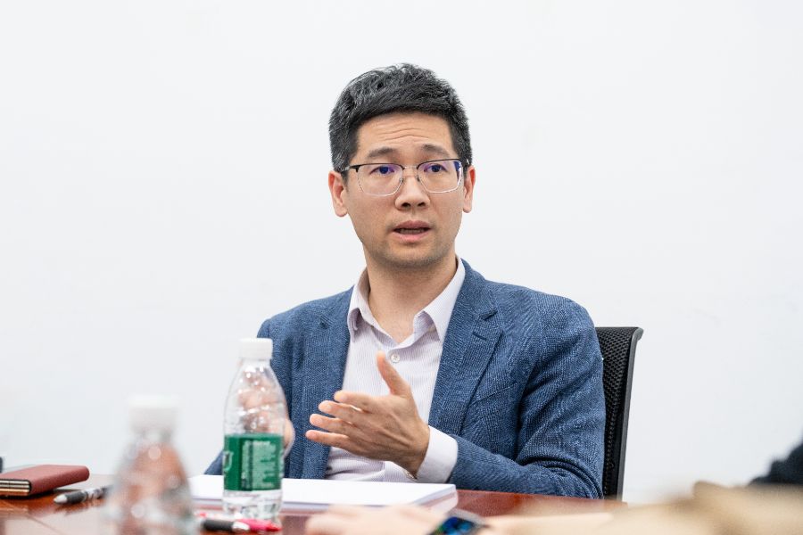 华为、英伟达角逐AI数据平台,存储成AI竞争前沿